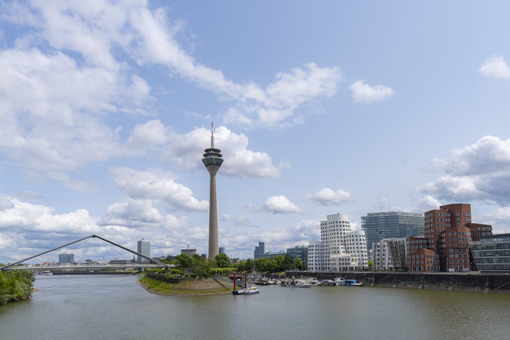 Tour mythique et vue sur le port de Düsseldorf